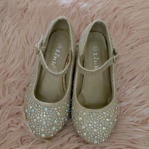 Gold kids (Brand Link.) Dress shoe